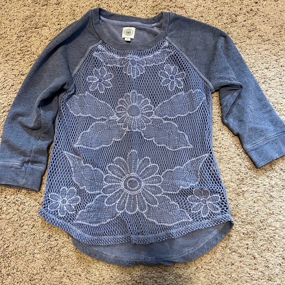 Lucky Lotus brand unique cotton sweater. 3/4 length sleeves, Blue, size Small